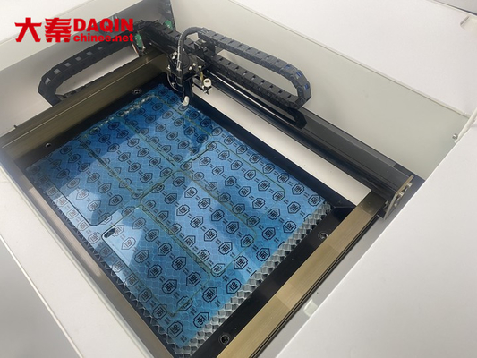 Co2 Laser Mobile Glass 40W آلة قطع واقي الشاشة Daqin