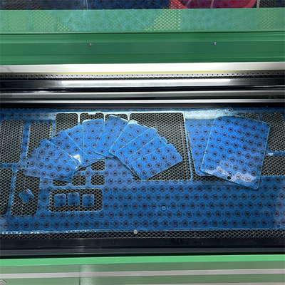 داكين 1300W الهاتف المحمول المكثف الزجاجية حماية الشاشة ليزر القطع المصانع